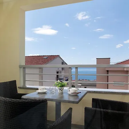 Aroma Макарска