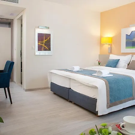 Гостевой дом Aroma 4*